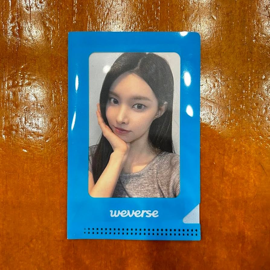 illit 全員 weverse wvscon ウィバコン 限定 トレカ illit ユナ weverse con ウィバコン 30枚限定 トレカ